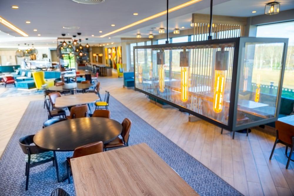 แฮมป์ตัน บาย ฮิลตัน แบล็คเบิร์น Hotel แบล็กเบิร์น ภายนอก รูปภาพ